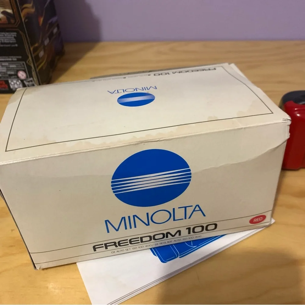Minolta Red Freedom 100 35mm point-and-shoot film Vintage camera New In Box